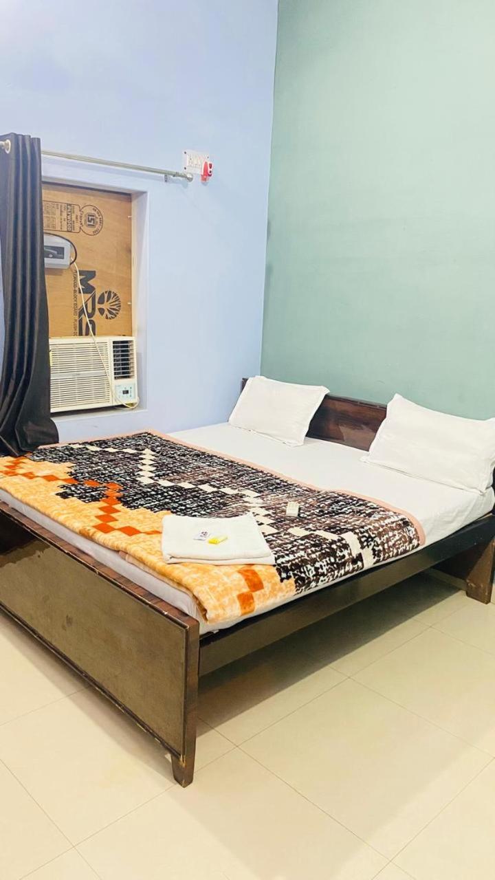 Ram Paying Guest House & Hostel Near By Krishna Janmabhoomi มถุรา ภายนอก รูปภาพ