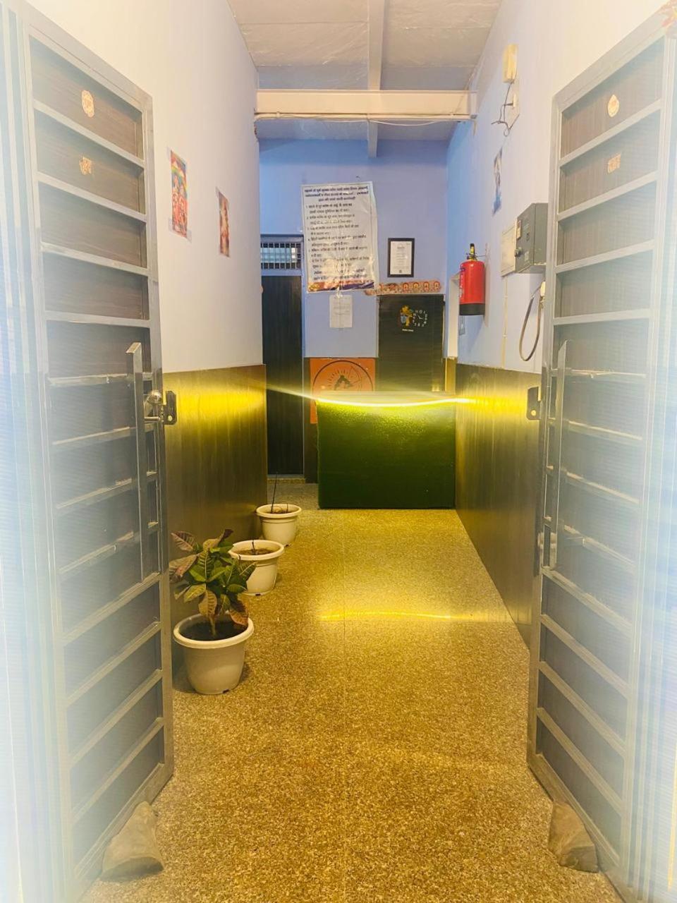 Ram Paying Guest House & Hostel Near By Krishna Janmabhoomi มถุรา ภายนอก รูปภาพ