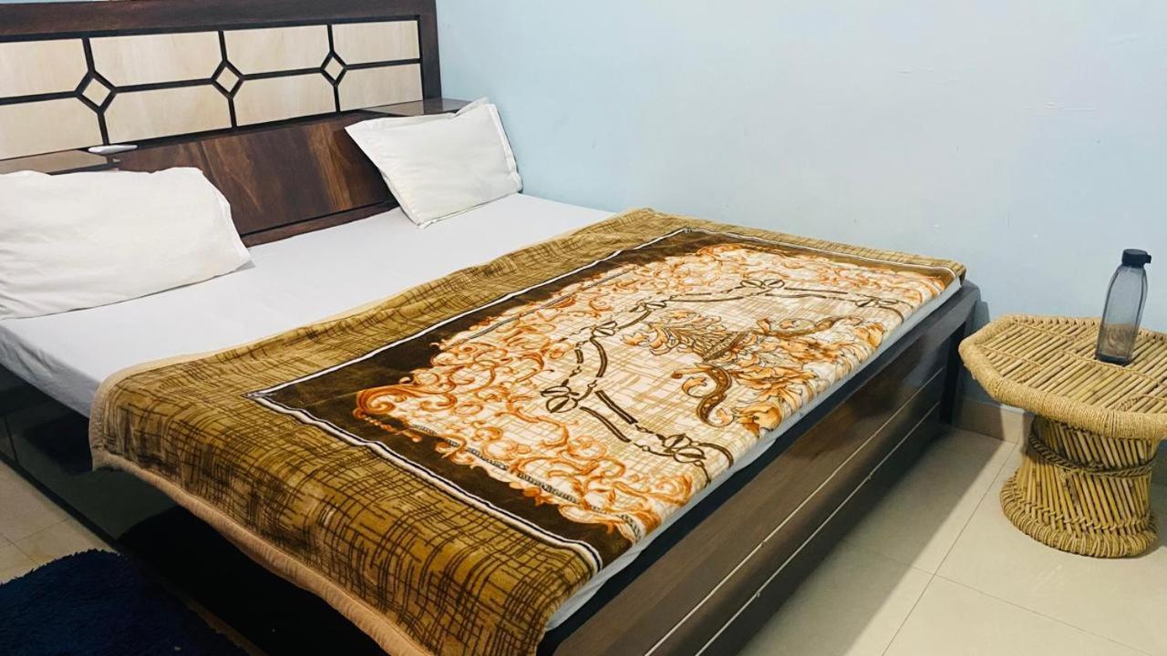 Ram Paying Guest House & Hostel Near By Krishna Janmabhoomi มถุรา ภายนอก รูปภาพ