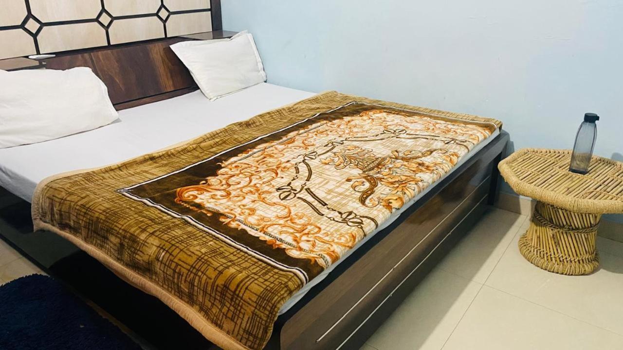 Ram Paying Guest House & Hostel Near By Krishna Janmabhoomi มถุรา ภายนอก รูปภาพ